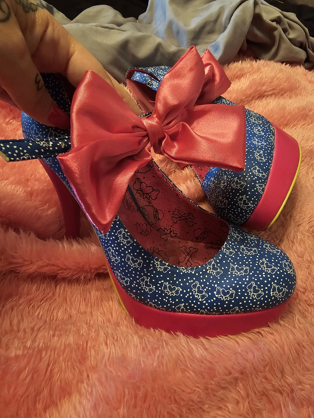 Vintage Pinup Iron Fist Blue Print Women's Platform Heels with Pink Bow Sz10